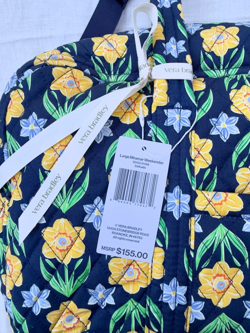 Vera Bradley Daffodils Large Miramar Weekender - Picture 3 of 13